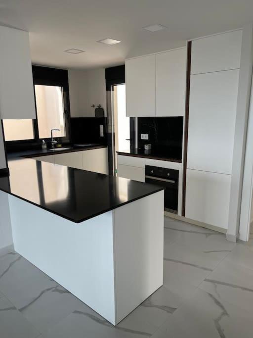 Apartment Tres Spacieux De Luxe Avec Vue Sur La Et Les Salines *